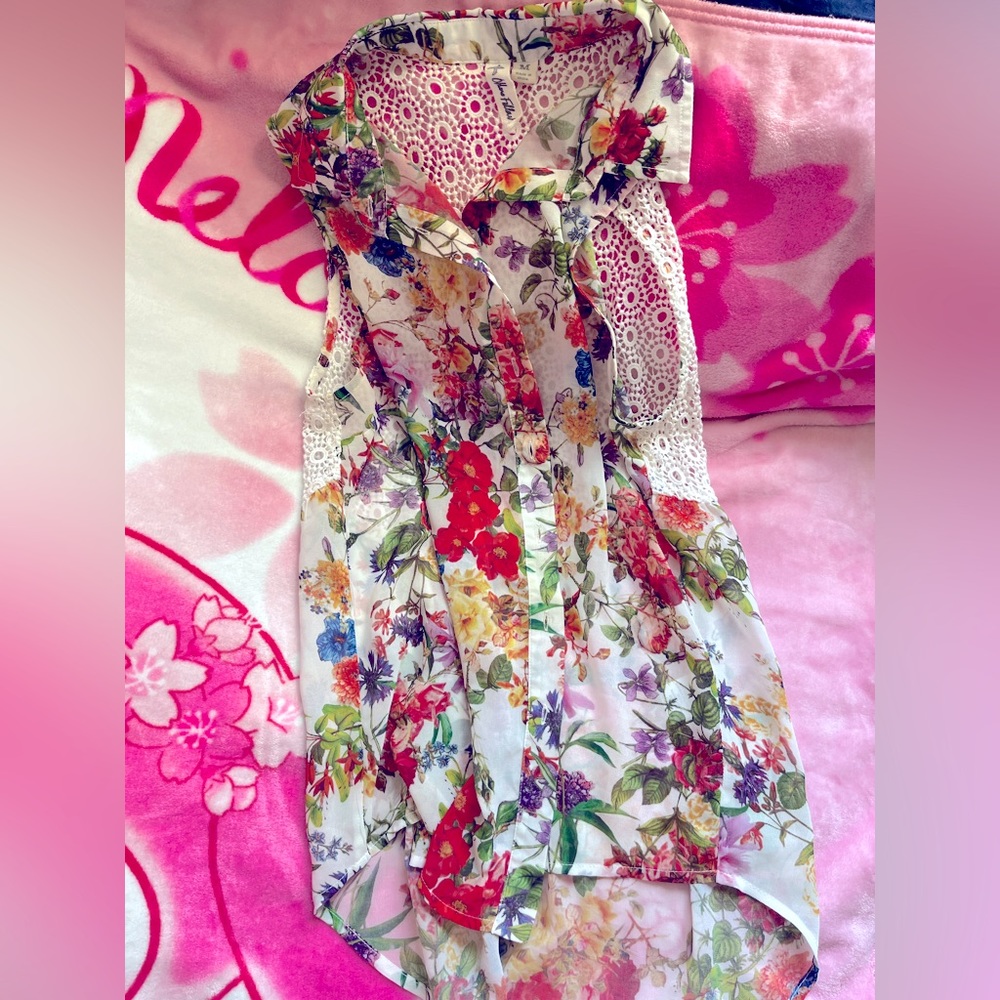 Floral blouse💐